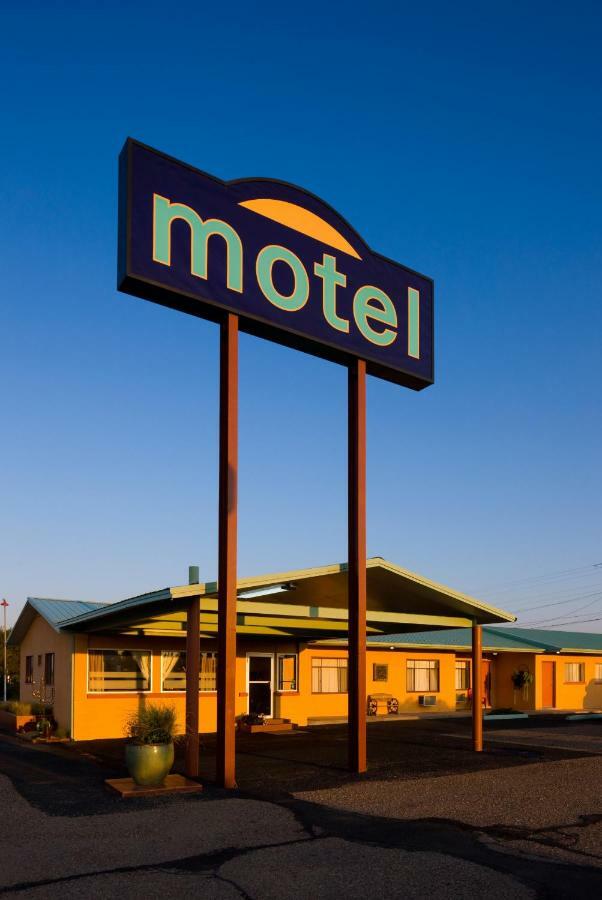 Sunset Motel Moriarty Екстериор снимка