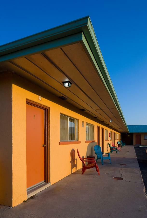 Sunset Motel Moriarty Екстериор снимка