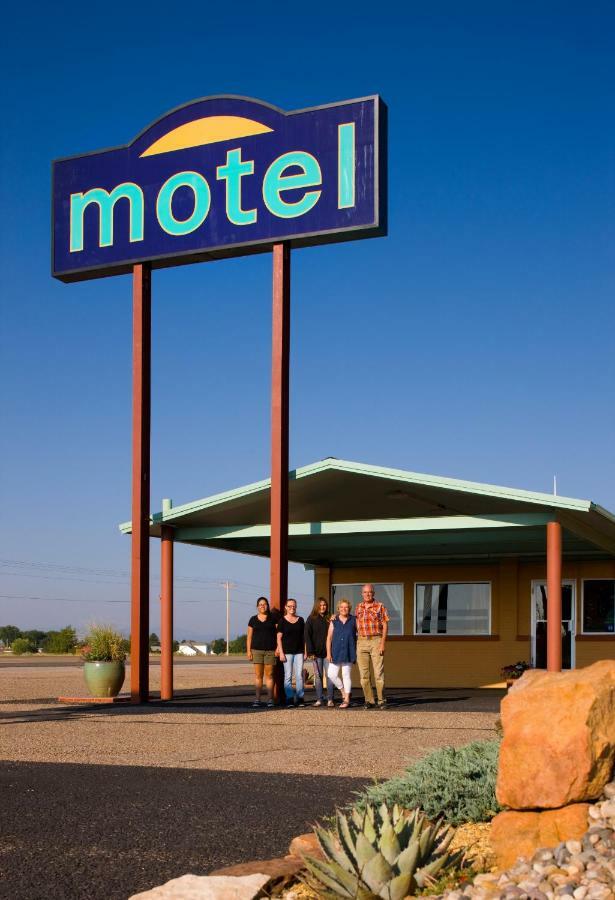 Sunset Motel Moriarty Екстериор снимка